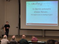 B14 Projektleiter Tobias Beelitz bei einem Vortrag auf dem Idaflieg Wintertreffen.